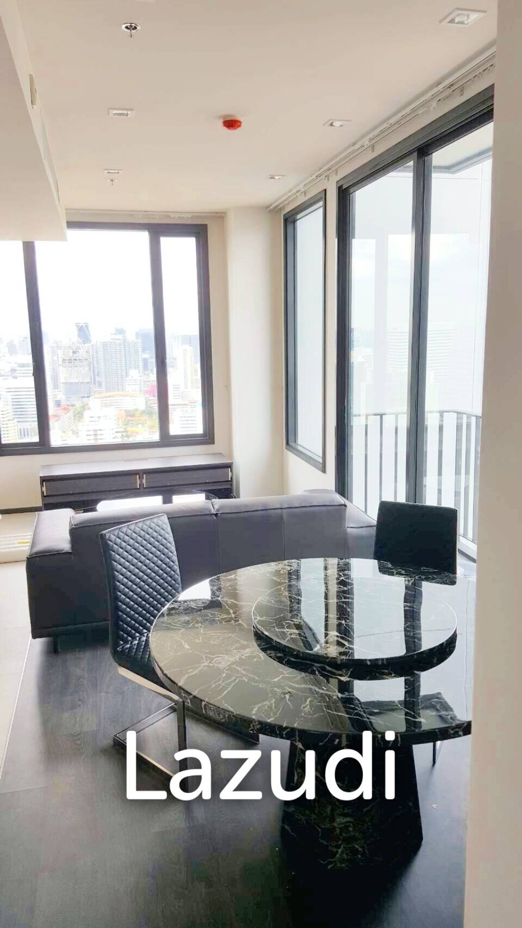 2 Bed 2 Bath 62 SQ.M Edge Sukhumvit 23