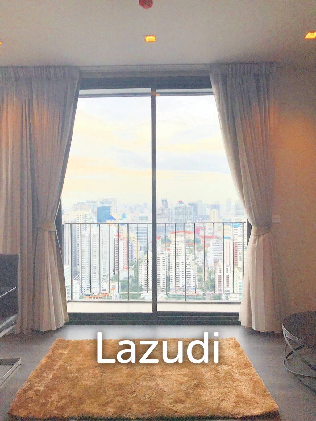 2 Bed 2 Bath 62 SQ.M Edge Sukhumvit 23