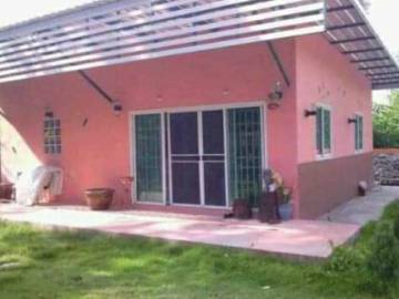 Single-storey house with garden