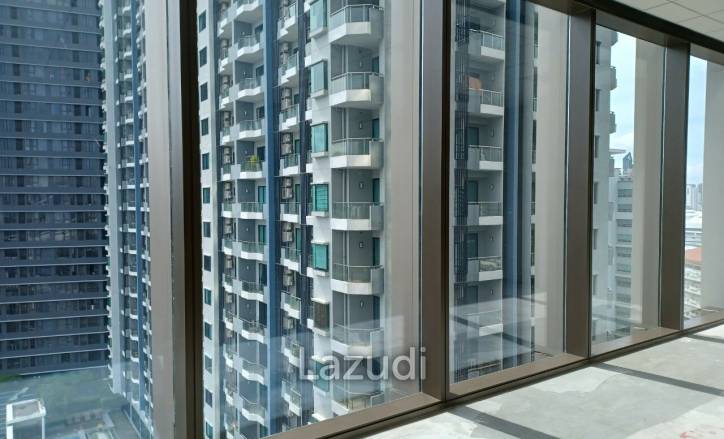 Ultra Luxury Office Space in Singha Complex Bangkok
