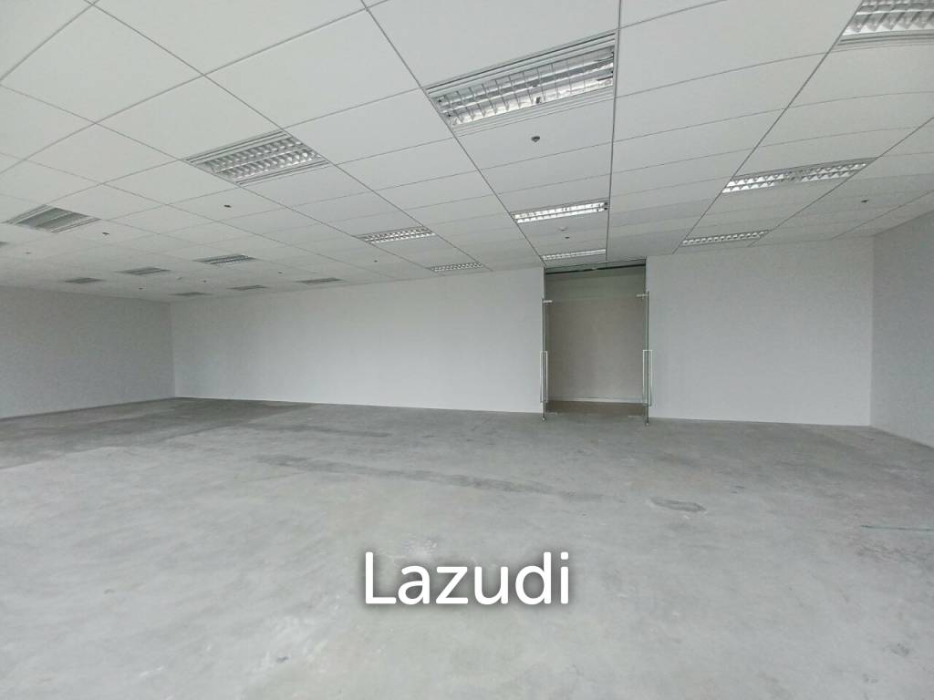 Ultra Luxury Office Space at Singha Complex in Bang Kapi, Bangkok