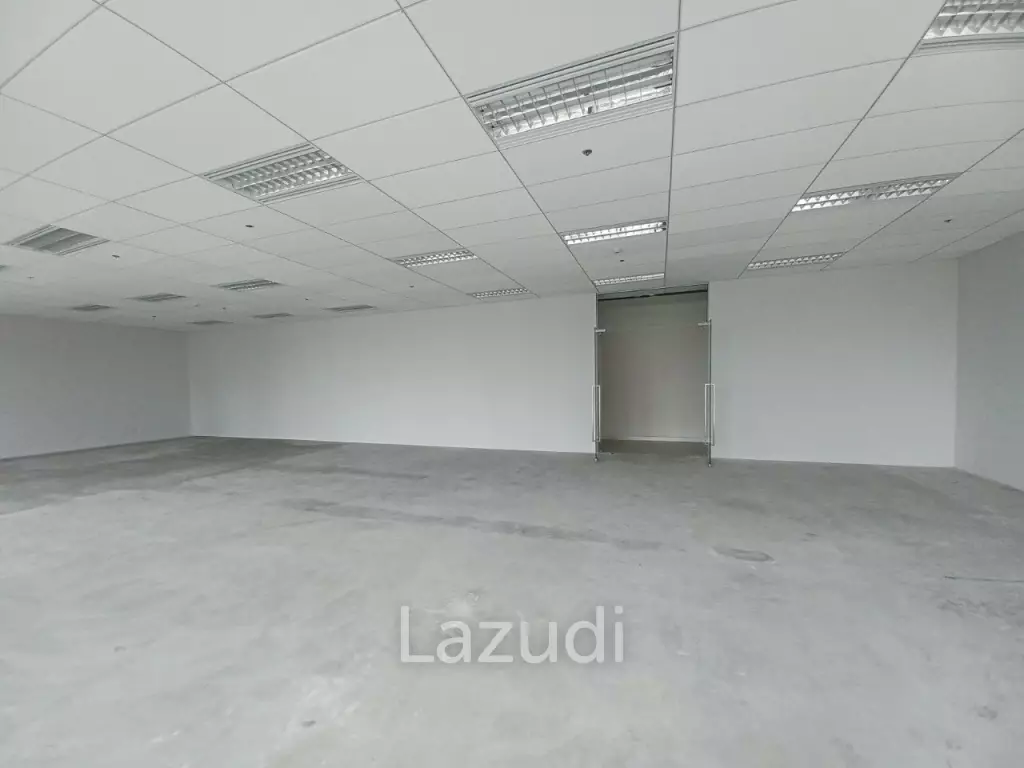 Ultra Luxury Office Space at Singha Complex in Bang Kapi, Bangkok