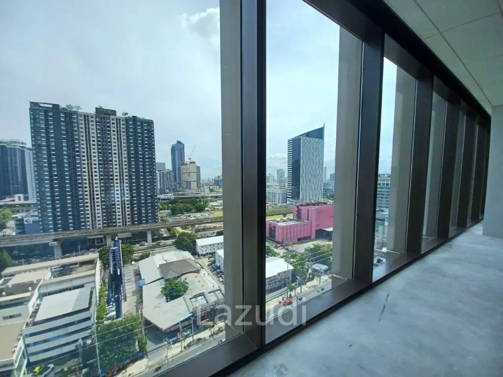 Ultra Luxury Office Space at Singha Complex in Bang Kapi, Bangkok