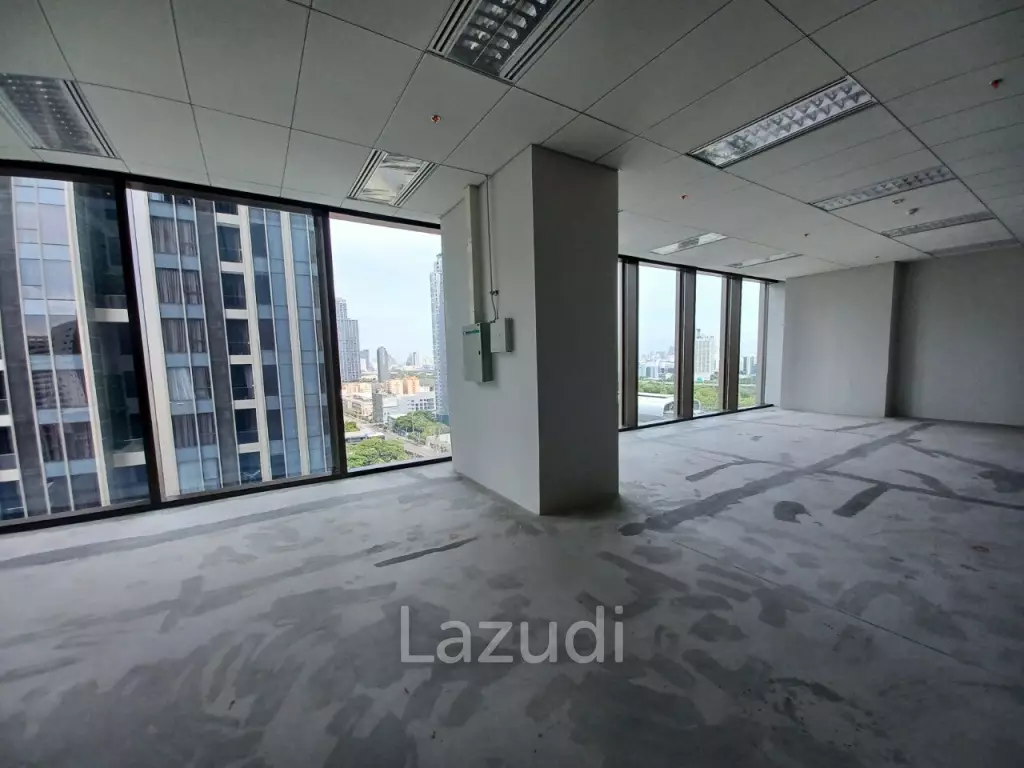 Ultra Luxury Office for Rent in Singha Complex Bangkok