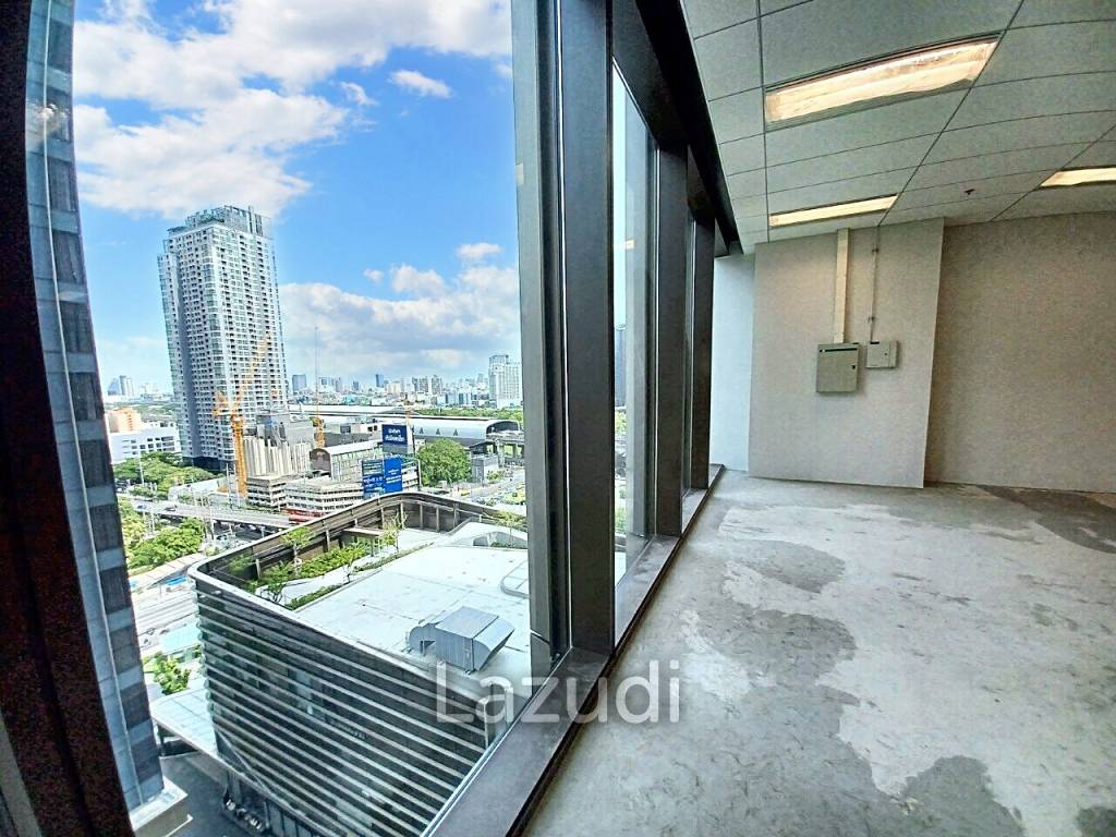 Ultra Luxury Office Space in Singha Complex Bangkok
