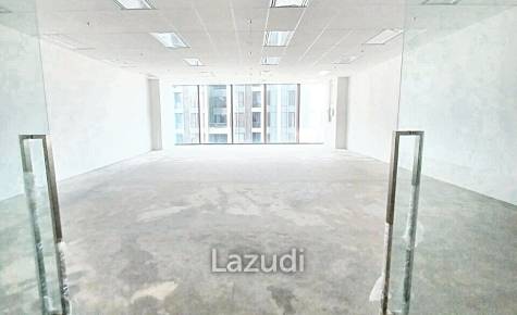 Ultra Luxury Office Space in Singha Complex Bangkok