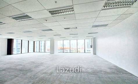 Spacious Ultra Luxury Office for Rent at Singha Complex Bangkok
