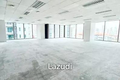 Spacious Ultra Luxury Office for Rent at Singha Complex Bangkok