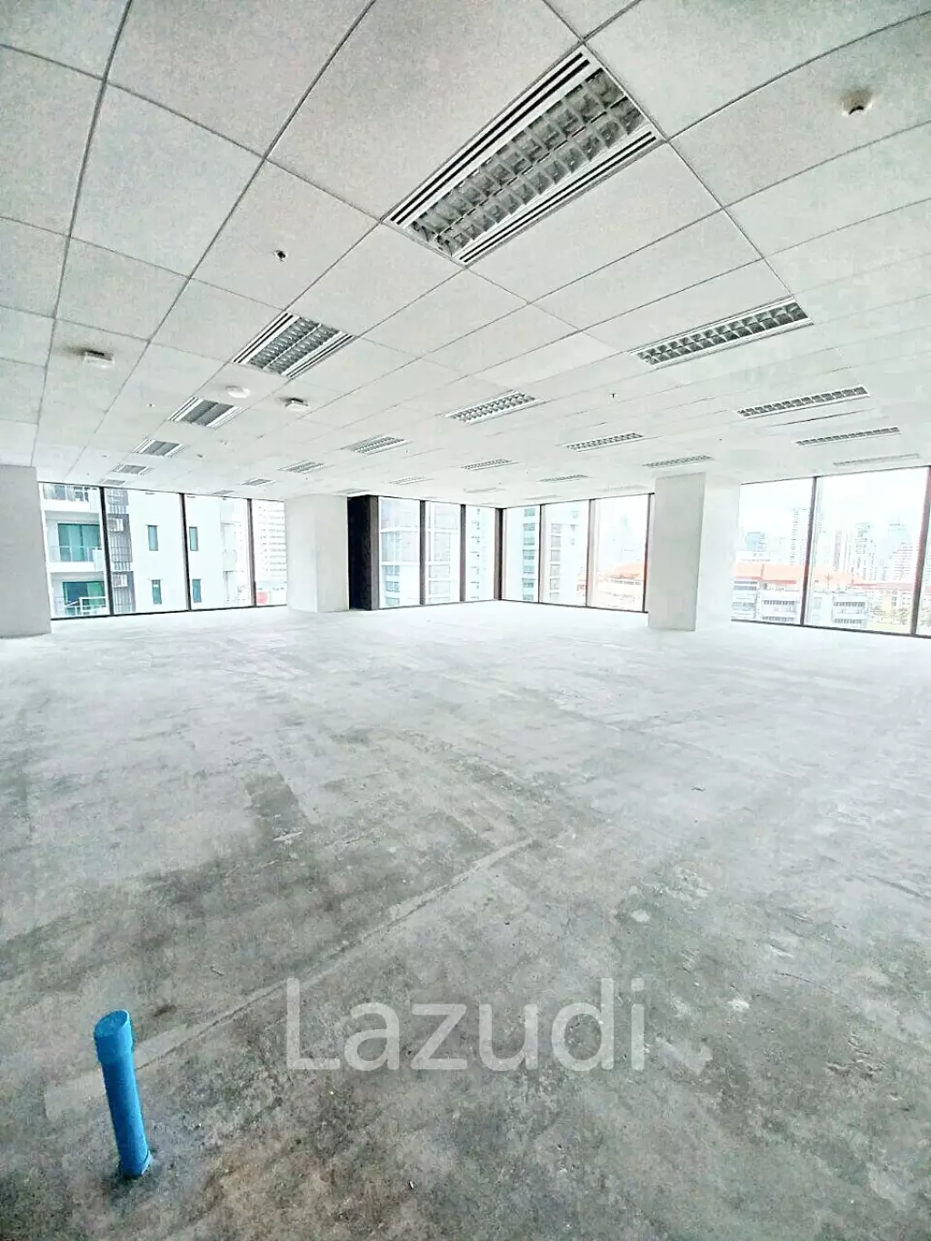 Spacious Ultra Luxury Office for Rent at Singha Complex Bangkok