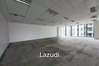 Office space for rent at Singha Complex unit 1708  size 130.46 sqm