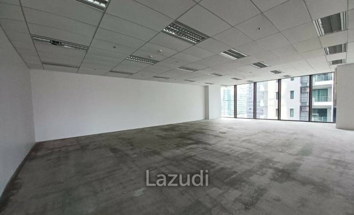 Office space for rent at Singha Complex unit 1708  size 130.46 sqm