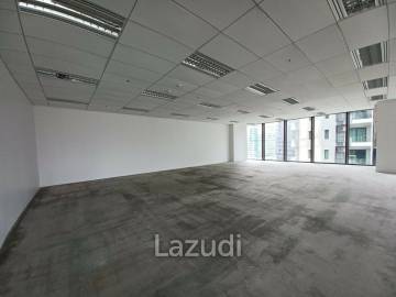 Office space for rent at Singha Complex unit 1708  size 130.46 sqm