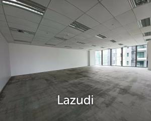 Office space for rent at Singha Complex unit 1708 size 130.46 sqm