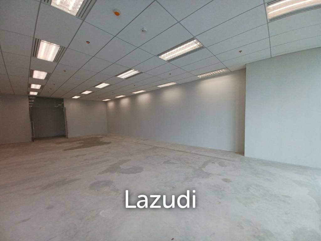 Ultra Luxury Leasehold Office in Singha Complex, Bangkok