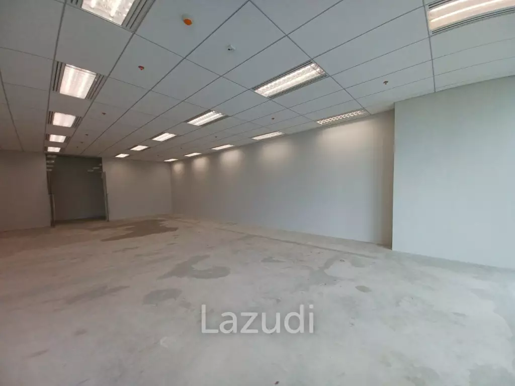 Ultra Luxury Leasehold Office in Singha Complex, Bangkok