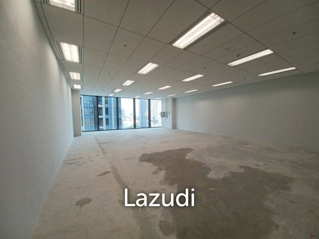 Ultra Luxury Leasehold Office in Singha Complex, Bangkok