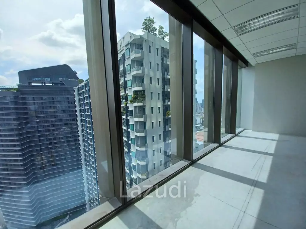 Ultra Luxury Office for Rent in Singha Complex Bangkok