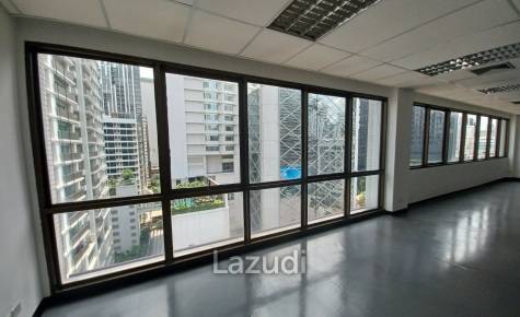 Office space for rent at Prime Building unit 15C size 135 sqm