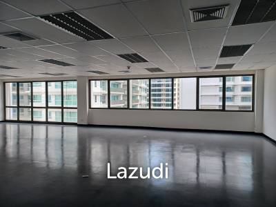 Office space for rent at Prime Building unit 15C size 135 sqm