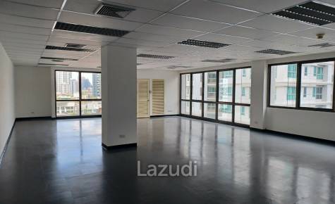 Office space for rent at Prime Building unit 15C size 135 sqm
