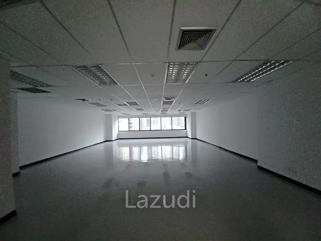 Office space for rent at GMM Grammy Place unit 1210 size 125 sqm
