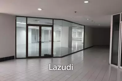 Office space for rent at Chamnan Phenjati Business Center Unit 92-93 size 375.55 sqm