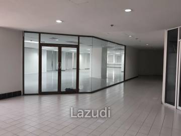 Office space for rent at Chamnan Phenjati Business Center Unit 92-93 size 375.55 sqm