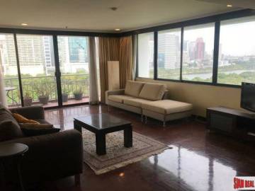 Lake Green | Sunny Two Bedroom Corner Condo with City Views on Sukhumvit 8