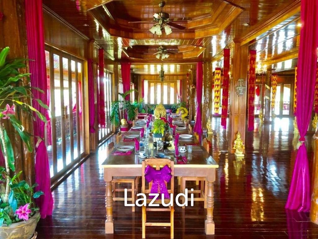 6 Bedrooms Golden Teak Mansion For Sale in Mae Taeng