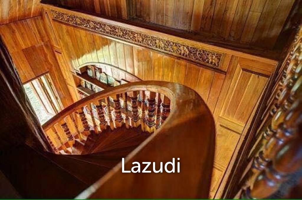 6 Bedrooms Golden Teak Mansion For Sale in Mae Taeng