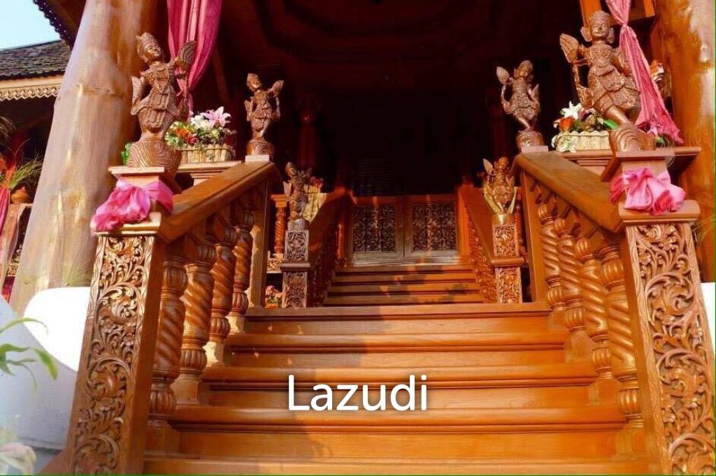 6 Bedrooms Golden Teak Mansion For Sale in Mae Taeng