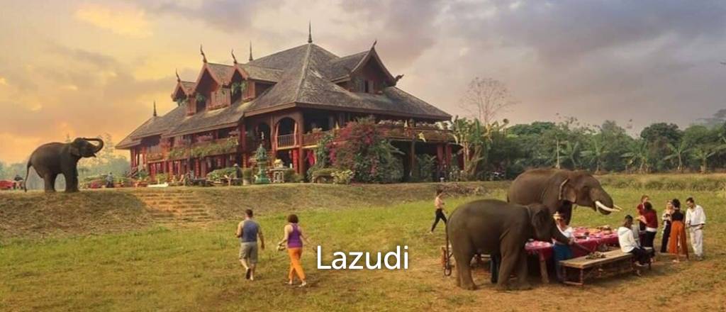 6 Bedrooms Golden Teak Mansion For Sale in Mae Taeng
