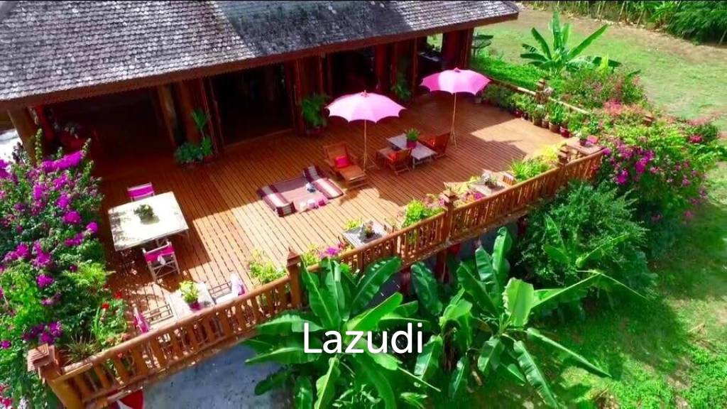 6 Bedrooms Golden Teak Mansion For Sale in Mae Taeng