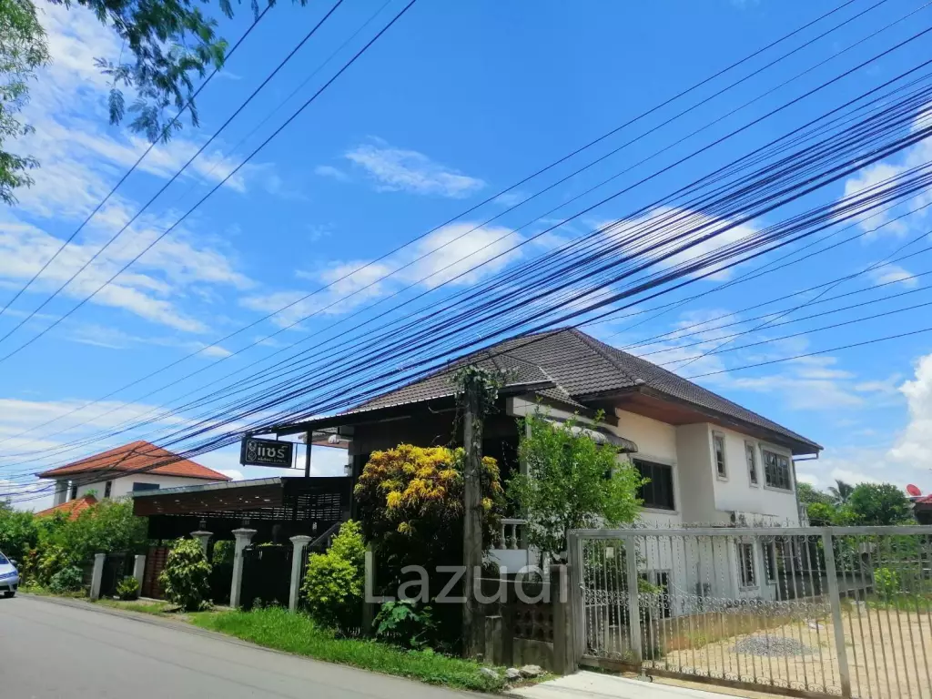 6 Bed 3 Bath Detached House