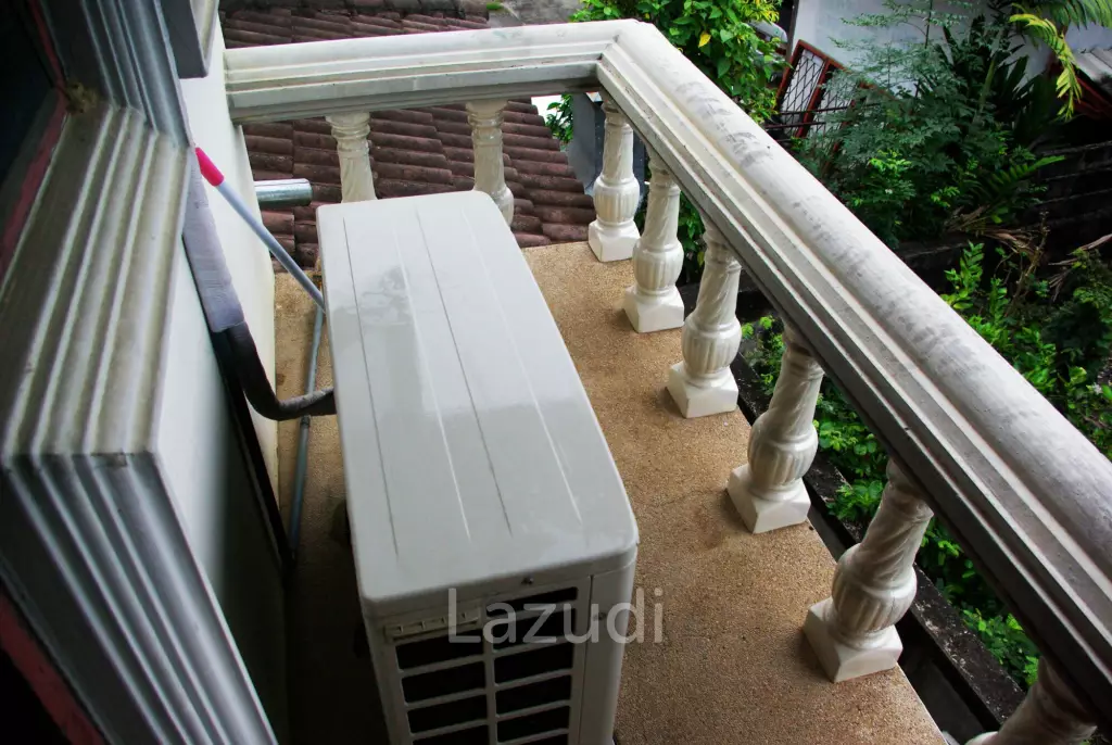6 Bed 3 Bath Detached House