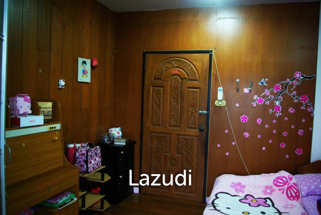 6 Bed 3 Bath Detached House