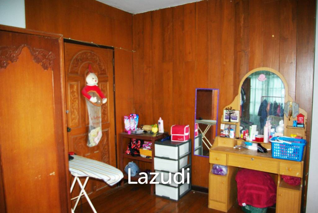 6 Bed 3 Bath Detached House