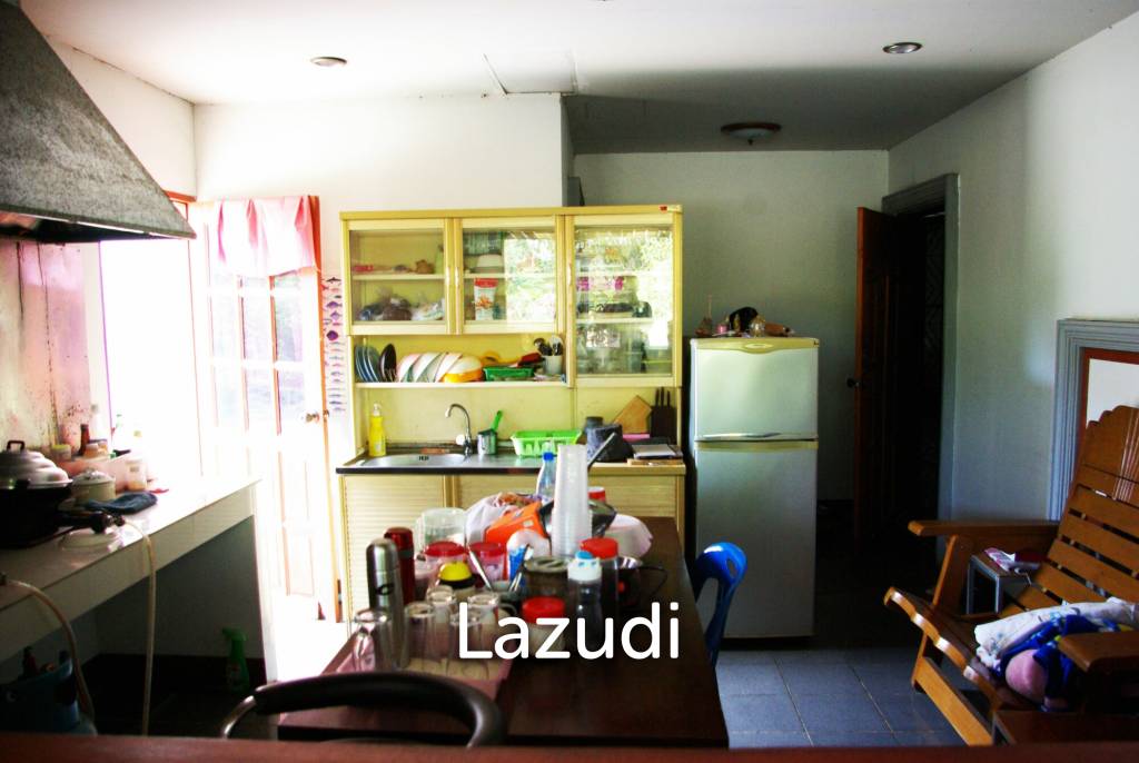 6 Bed 3 Bath Detached House