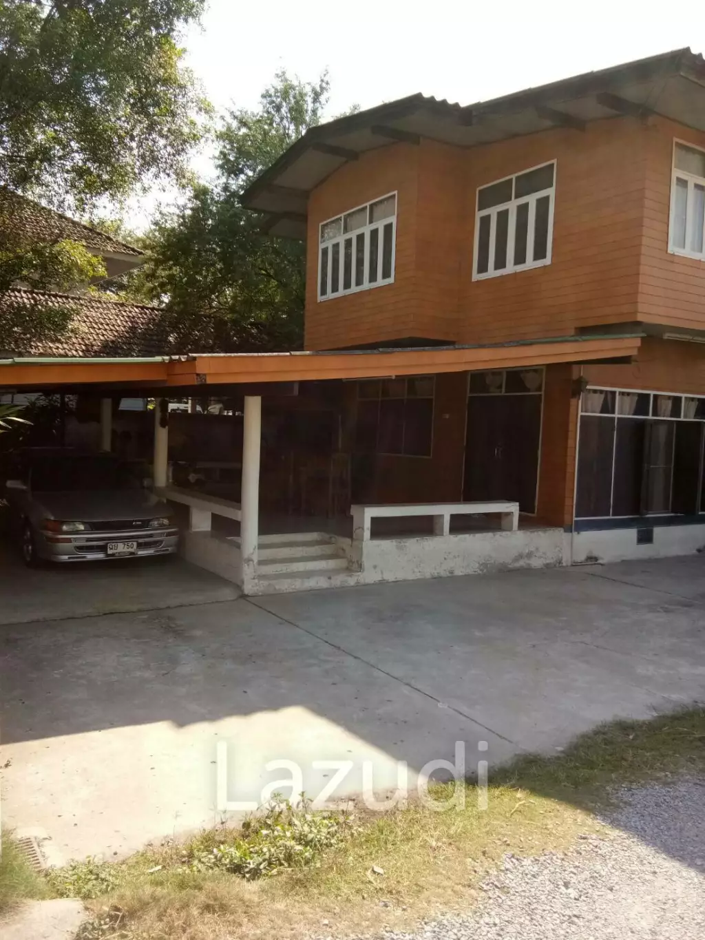 House with land for sale, Soi Ladprao 42/1