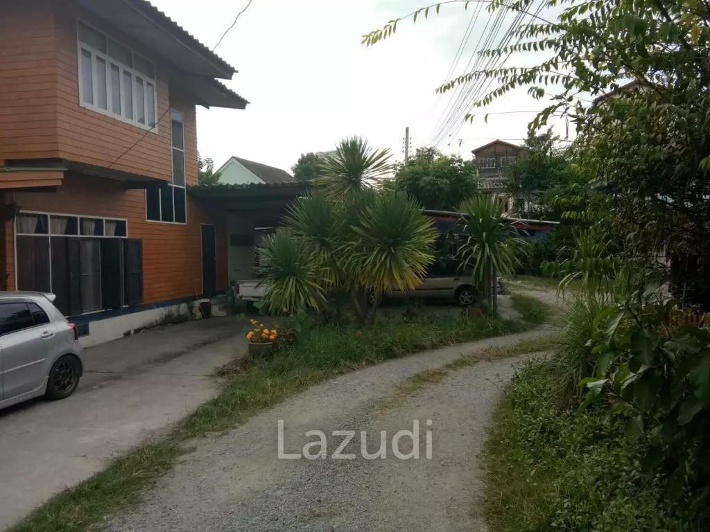 House with land for sale, Soi Ladprao 42/1