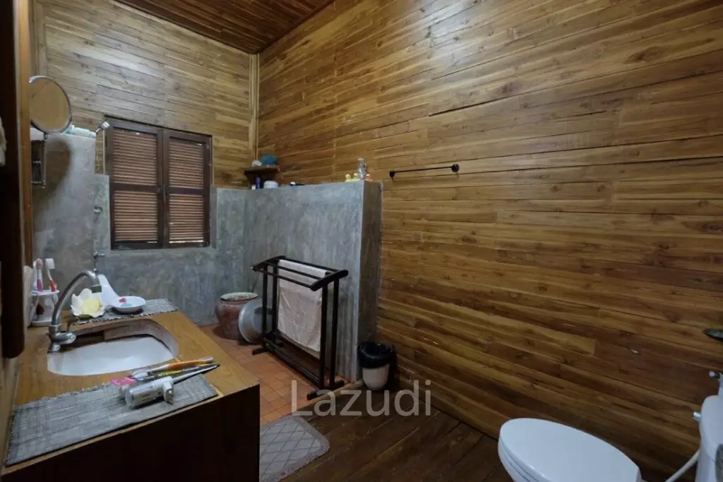 Beautiful single wooden house in Chiang Mai