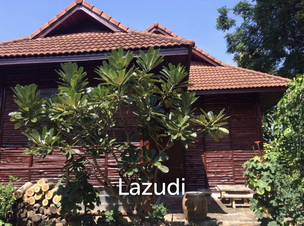Beautiful single wooden house in Chiang Mai