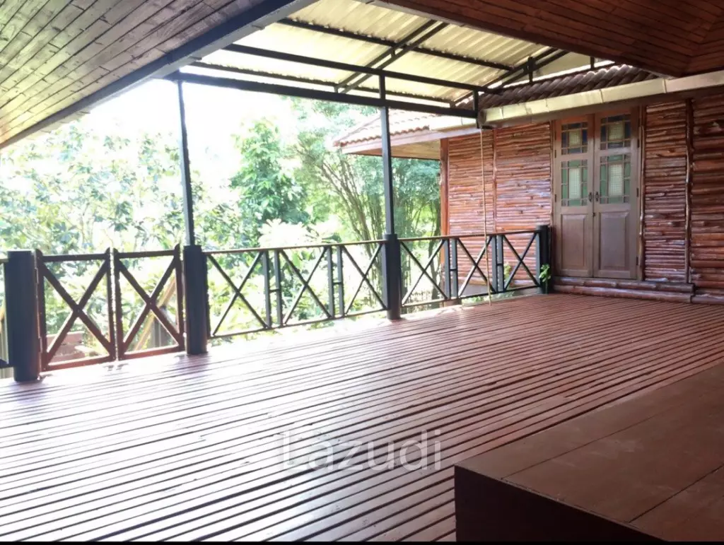 Beautiful single wooden house in Chiang Mai