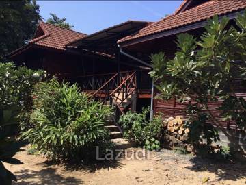 Beautiful single wooden house in Chiang Mai