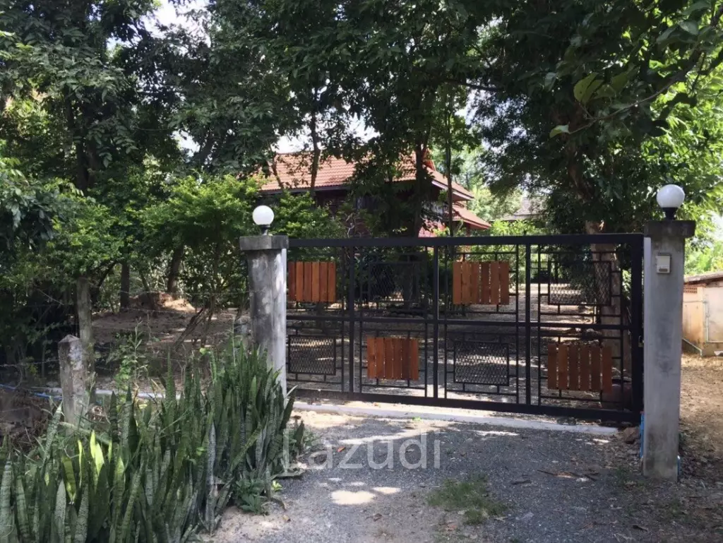 Beautiful single wooden house in Chiang Mai