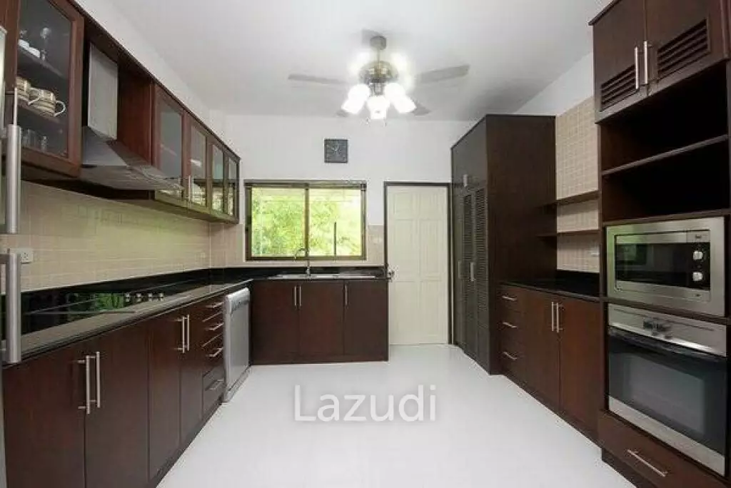BAAN THAI 2 : Bed Pool Villa