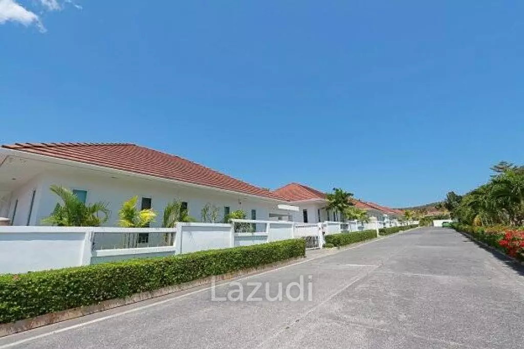 WHITESTONE VILLAS : Good Quality 3 Bed Pool Villa