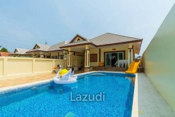 4 Bed pool villa close to town