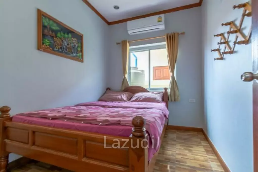 4 Bed pool villa close to town