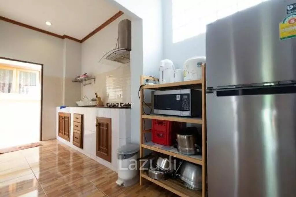 4 Bed pool villa close to town
